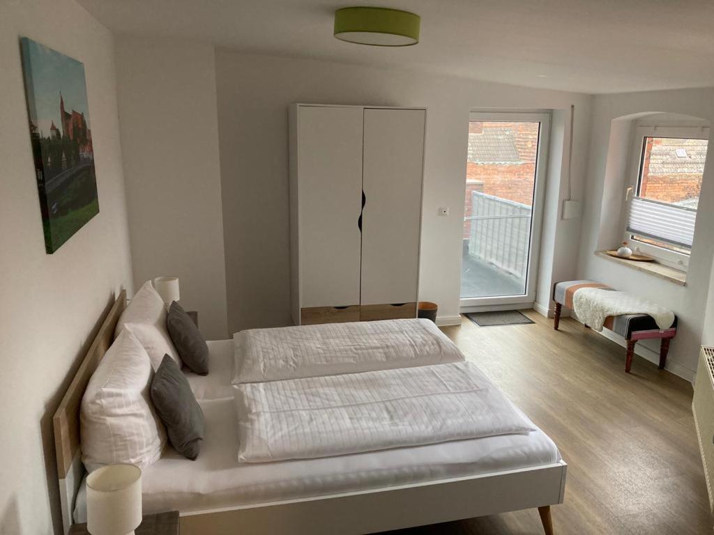 Das Bilderbuchcafe - Ferien Apartment No 5 - Markt 7 Havelberg Buitenkant foto